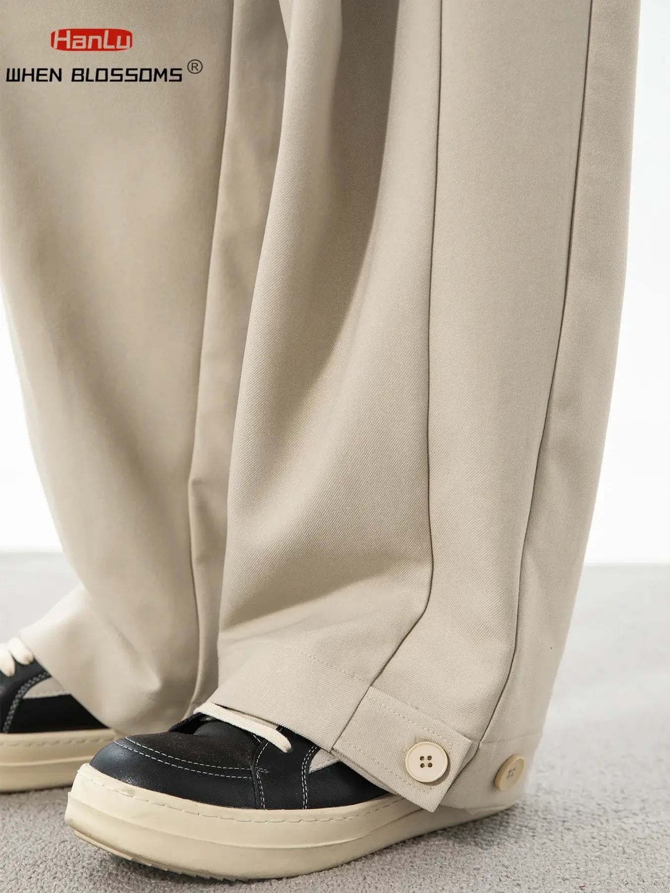 LYVIO Men's Retro Pleated Loose Fit Textured Casual Trousers
