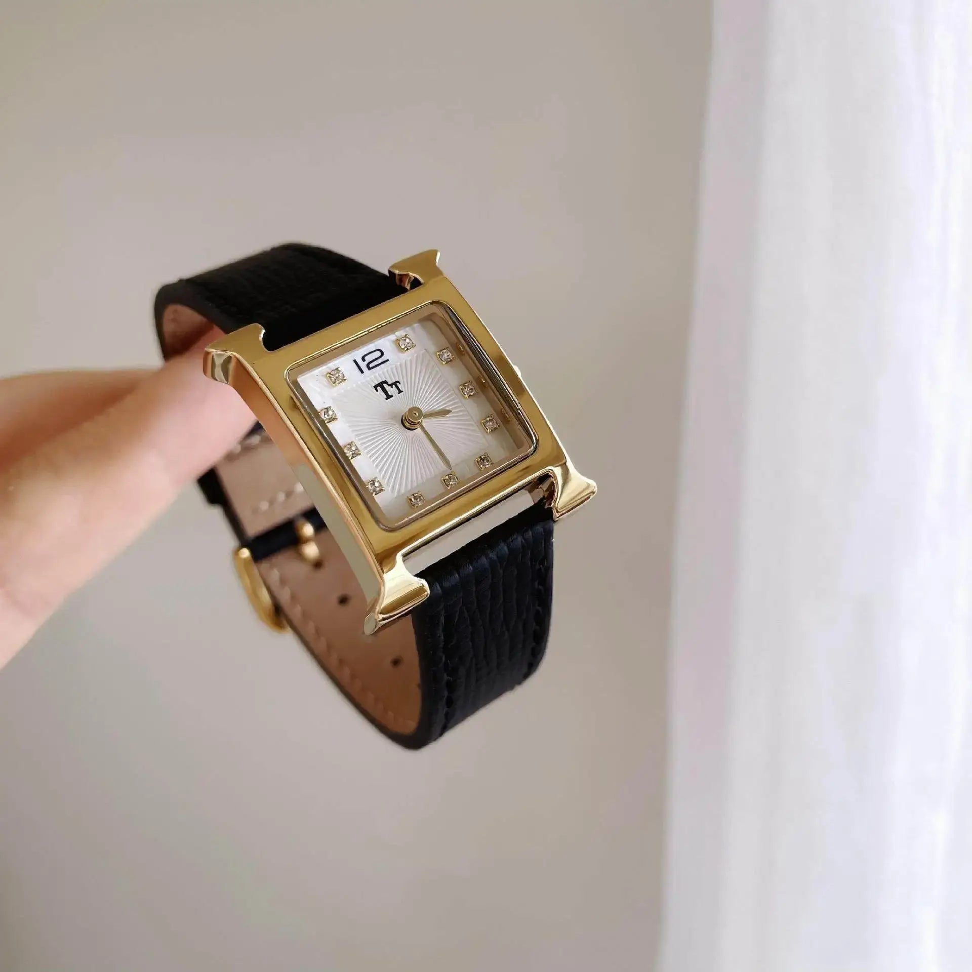 LYVIO Classic Retro Square Leather Strap Women's Quartz Watch